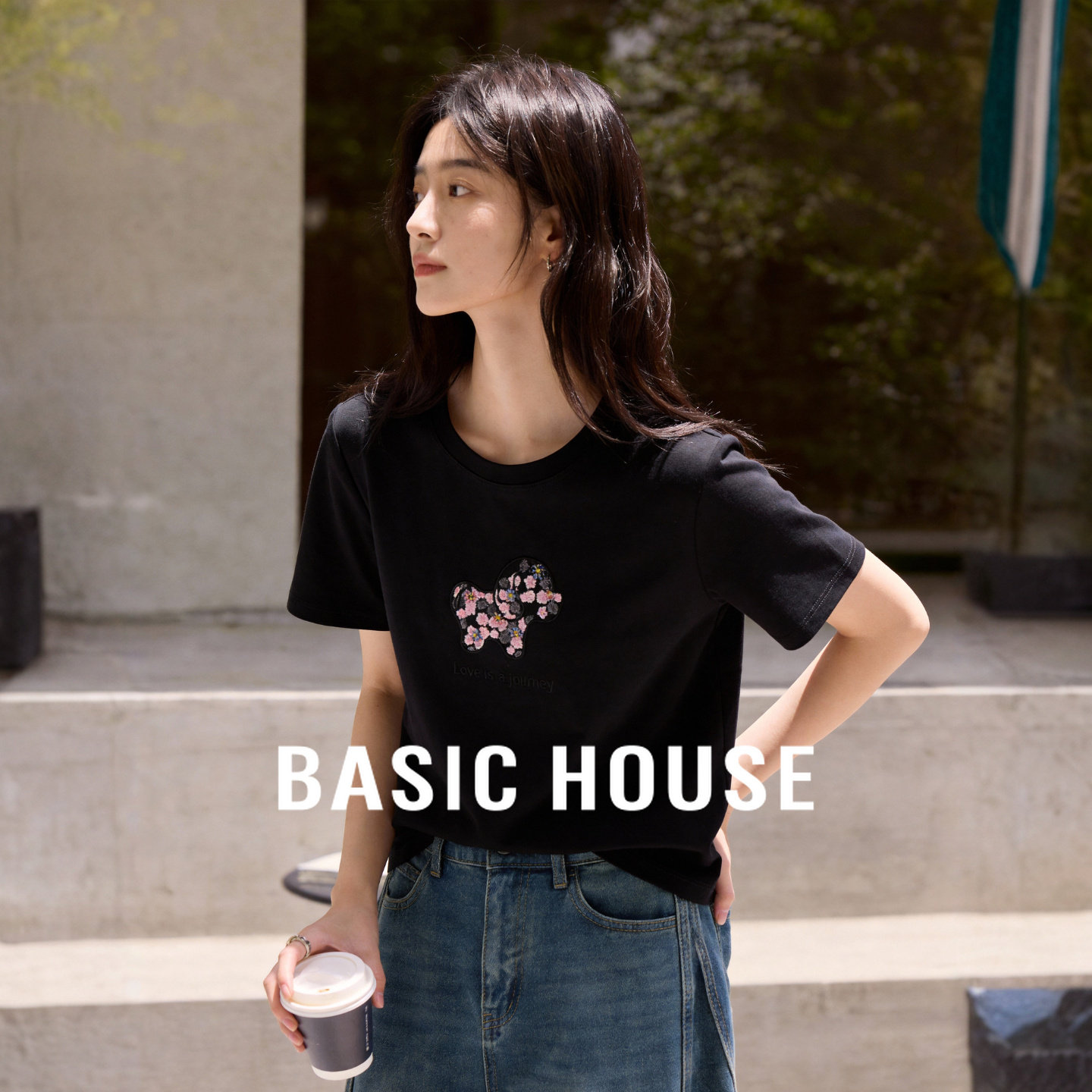 Basic House/百家好小狗刺绣圆领短袖T恤女春季新款宽松显瘦上衣