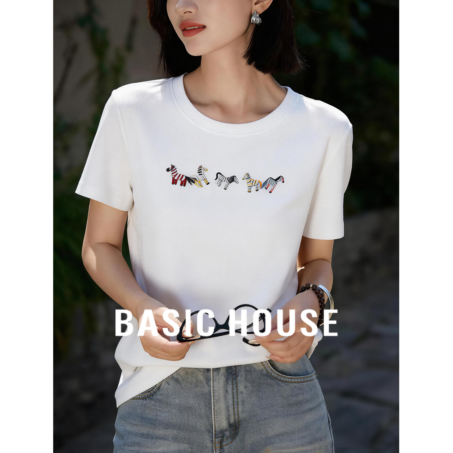 百家好彩色斑马刺绣白色棉T恤女2026夏新款宽松显瘦短袖百搭上衣