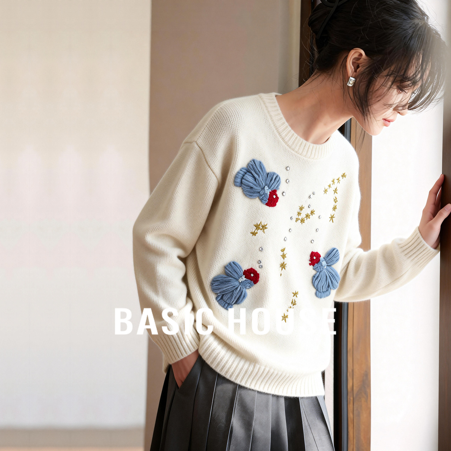 Basic House/百家好白色立体金鱼刺绣毛衣软糯质感钉珠针织衫上衣