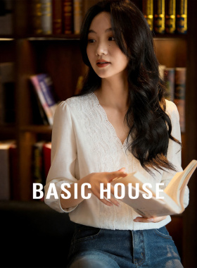 Basic House/百家好轻奢重工钩花白色衬衫泡泡袖花边V领上衣春季