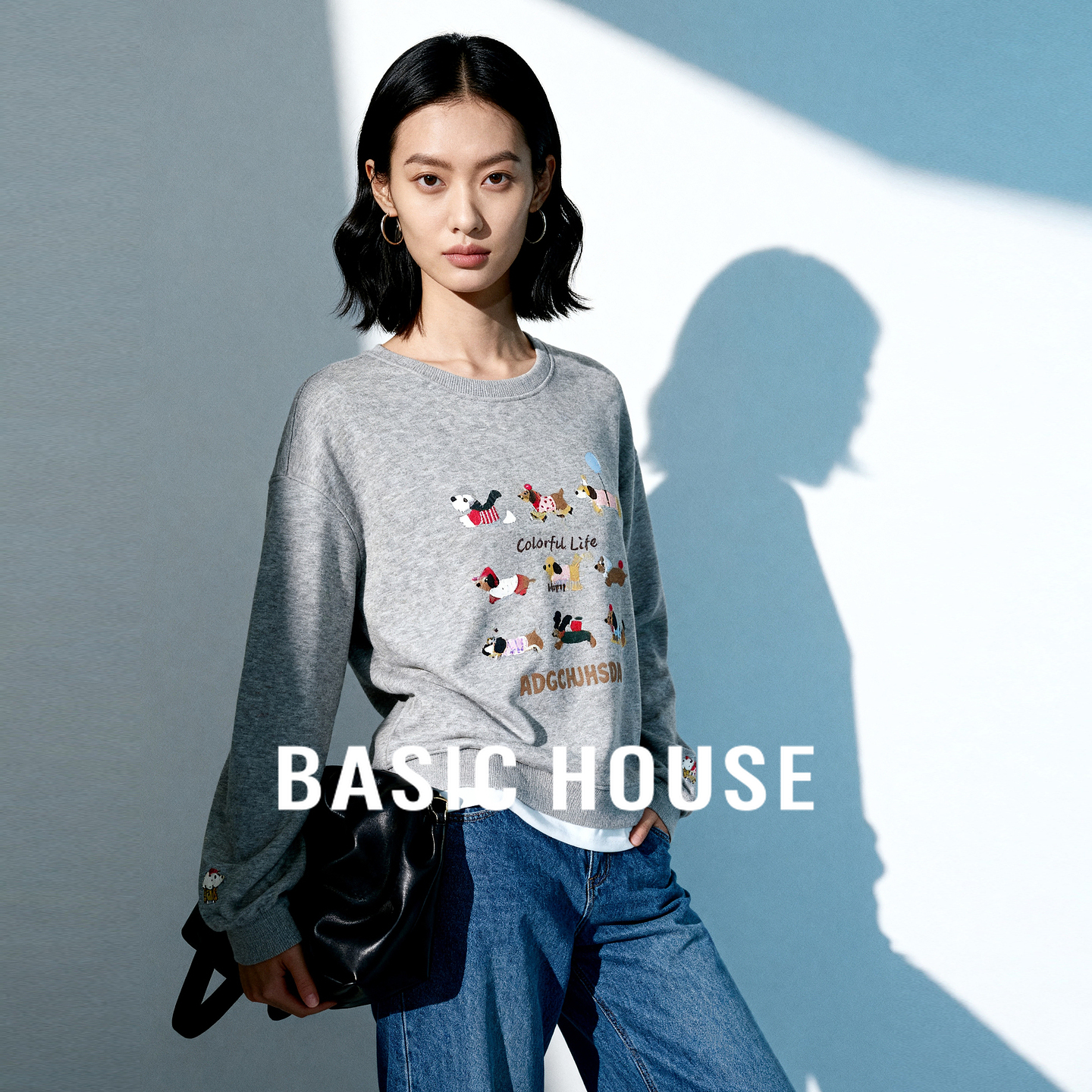Basic House/百家好趣味小狗刺绣卫衣女2025秋冬圆领宽松减龄上衣