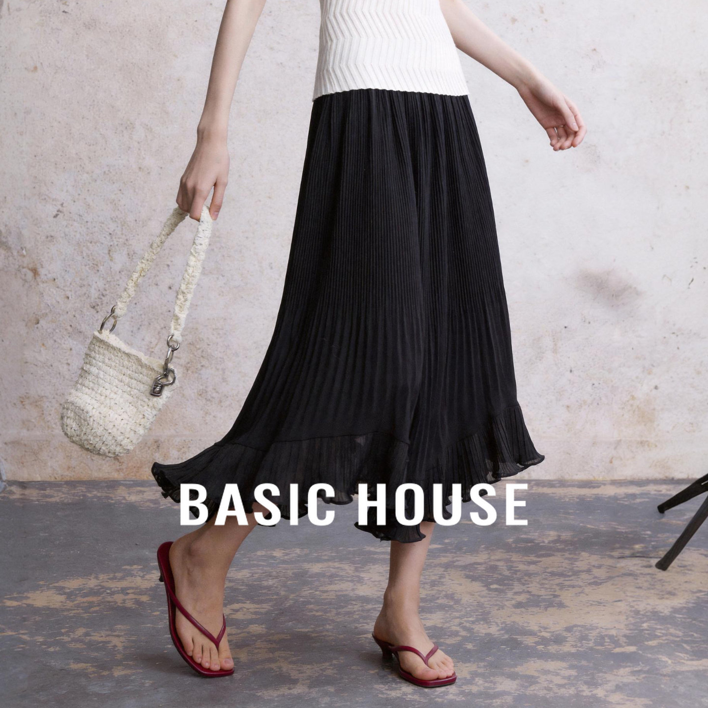 Basic House/百家好风琴黑色半身裙中长款不规则百褶A字纱裙春夏
