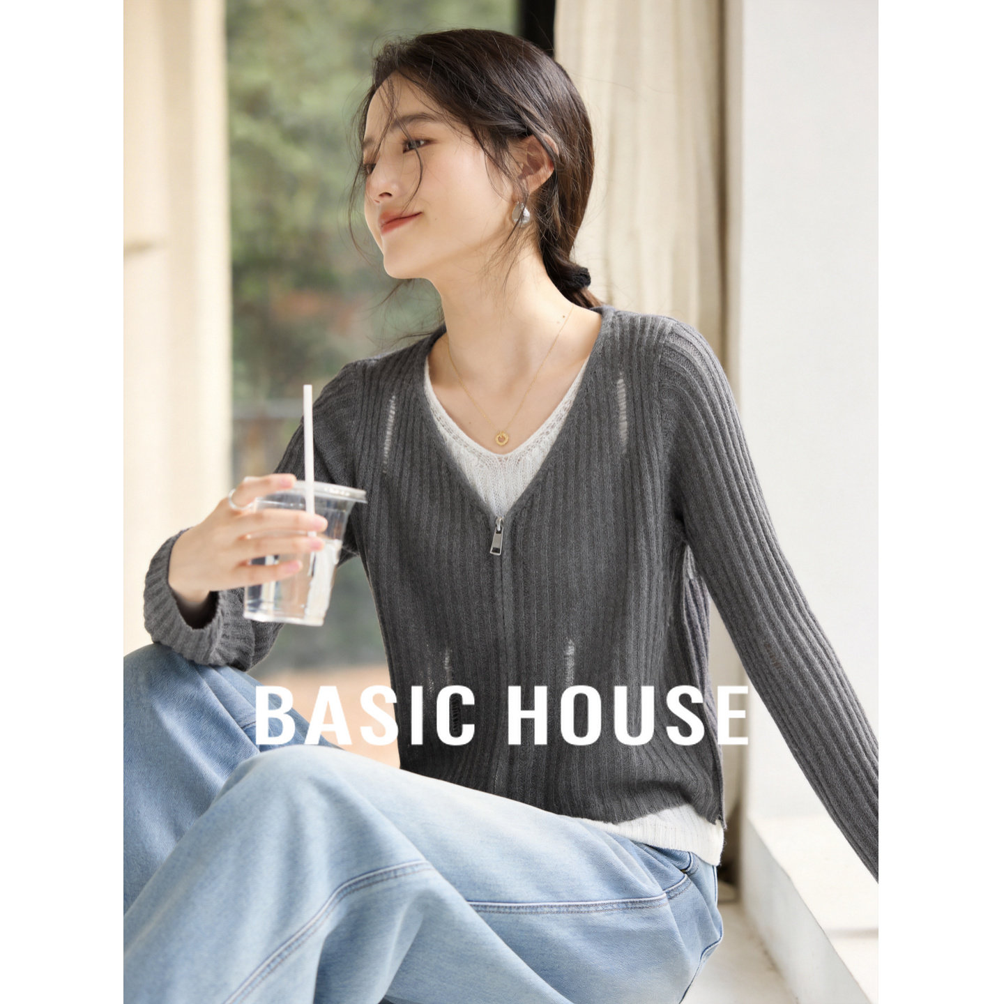 Basic House/百家好假两件V领针织衫女春新款双拉链镂空设计上衣
