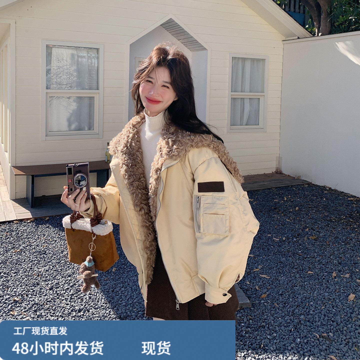 米黄色大翻领羽绒服外套2025新款女冬高级感羊羔毛工装拼接派克服,运动/瑜伽/健身/球迷用品,广场舞套装,淘宝优惠券,粉丝福利购,淘宝优惠卷