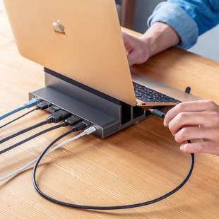 日本山业SANWA铝制笔记本立架型Type-C扩展坞6in1网口/USB3.0/HDMI高清4K/PD供电口笔记本/平板两用支架