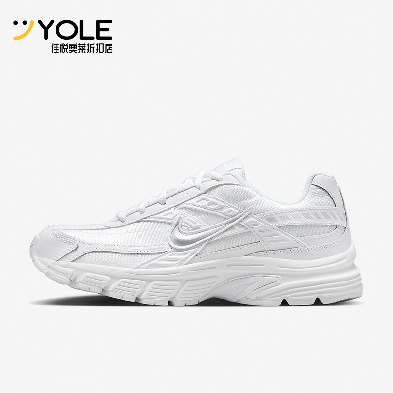 耐克女士耐磨简约休闲运动鞋