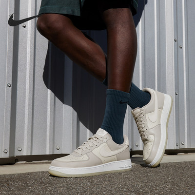 Nike/耐克正品Air Force 1 男士空一号休闲板鞋FN5832-001