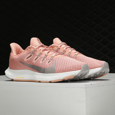 耐克春秋新款女透气舒适跑步鞋