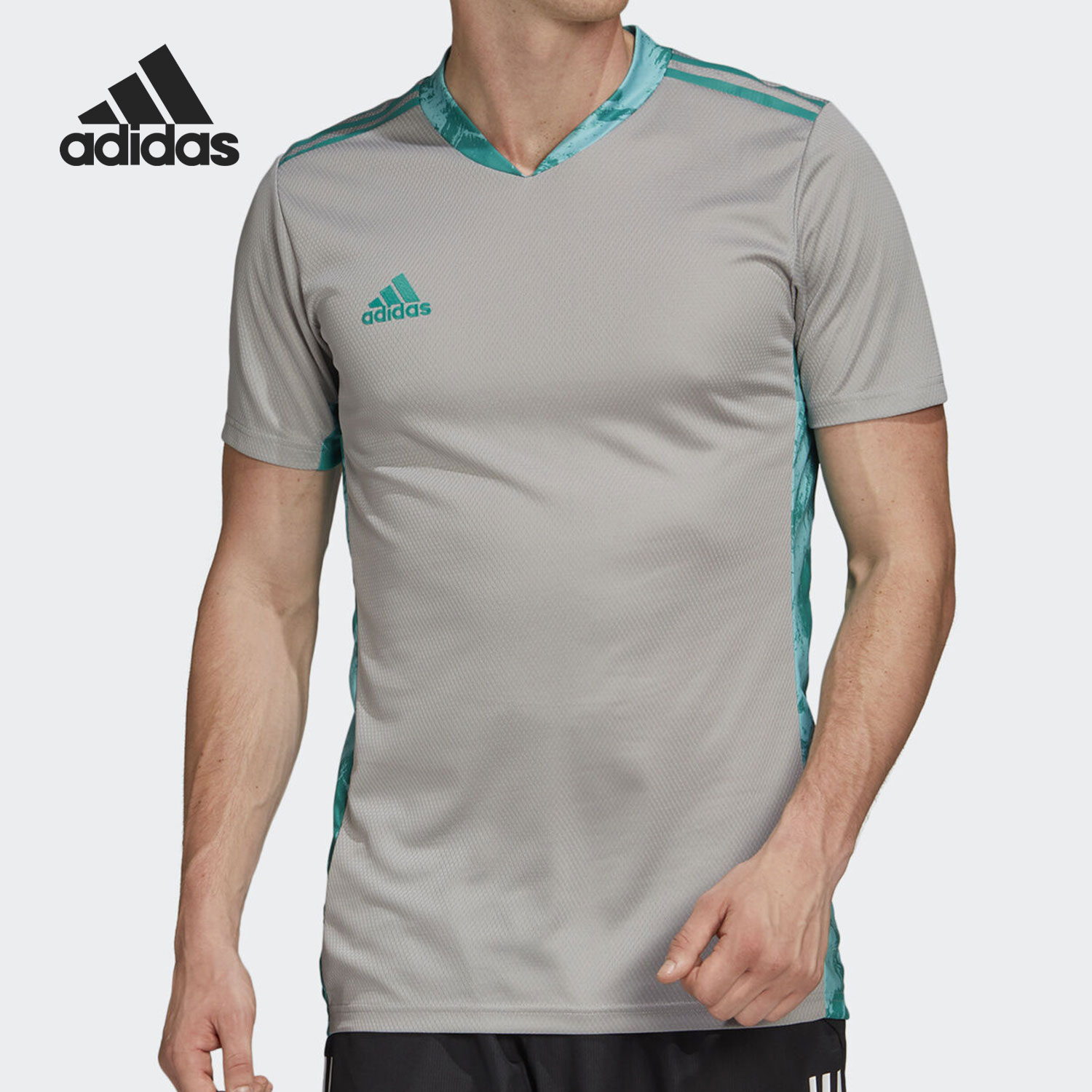 阿迪达斯男子运动休闲短袖t恤
