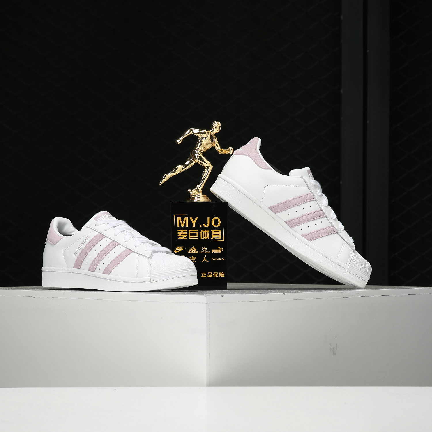 休闲鞋Adidas/阿迪达斯