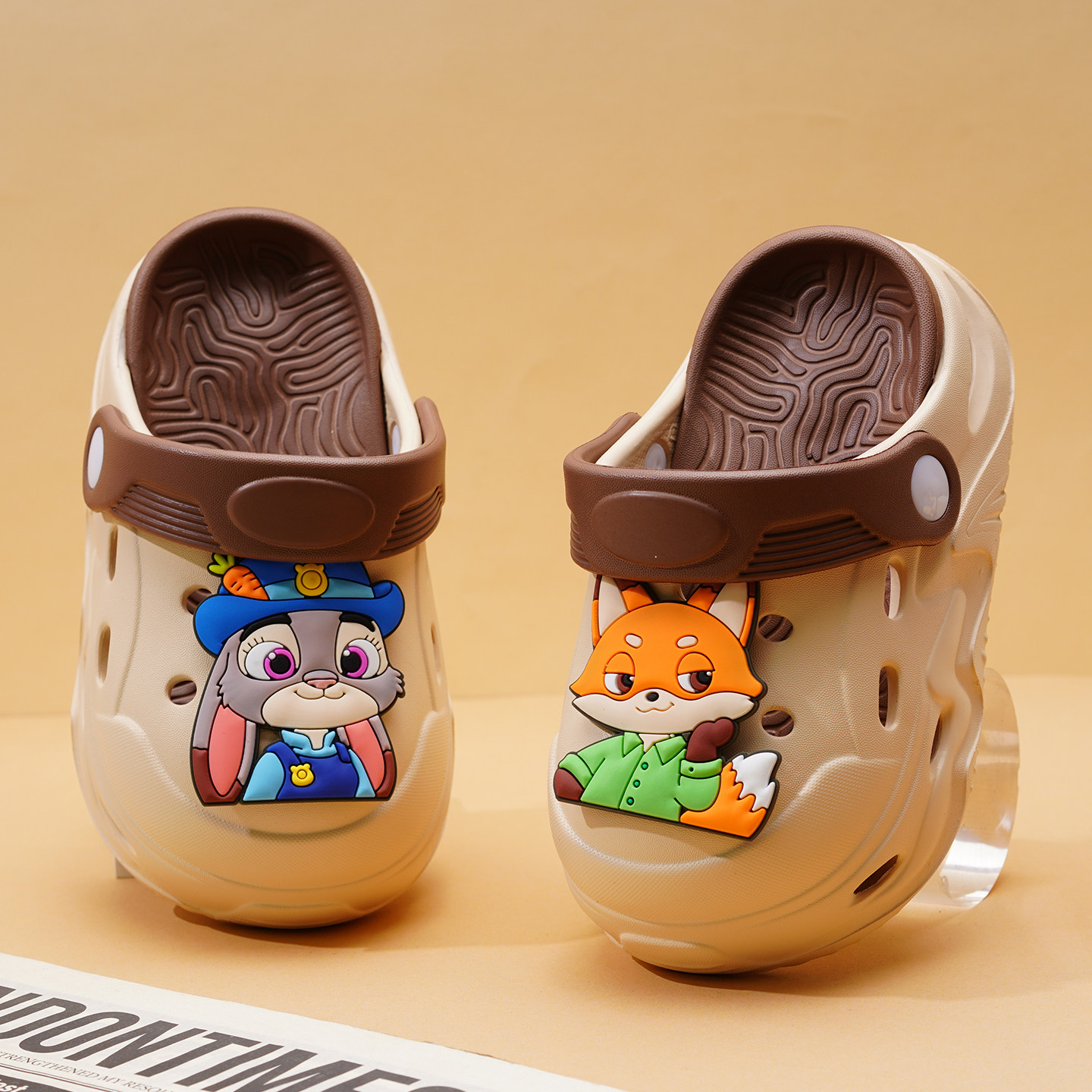 疯狂动物城男童洞洞鞋儿童拖鞋夏季外穿防滑厚底包头凉拖鞋沙滩鞋