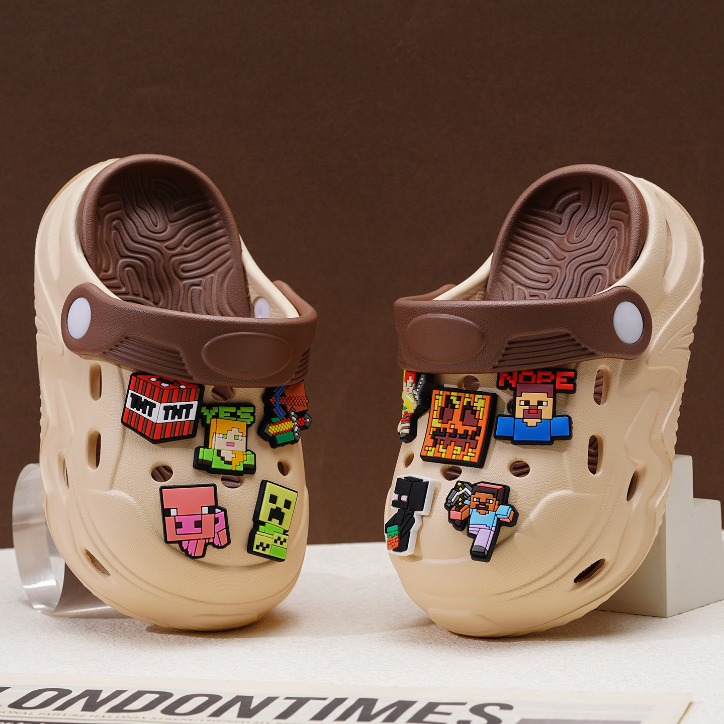 我的世界儿童洞洞鞋夏季外穿防滑厚底包头拖鞋男童凉鞋宝宝沙滩鞋