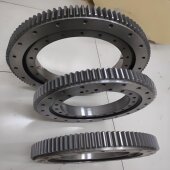 挖掘机PC1250 8齿圈 71151 8件号208