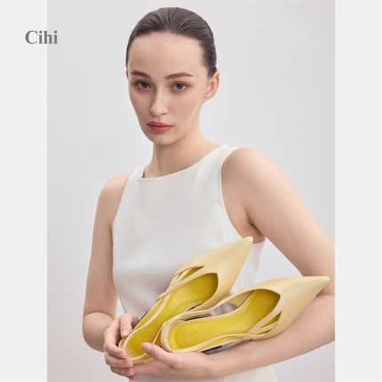 Cihi 不规则立体剪裁 几何张力结构性美学 方根中后空单鞋