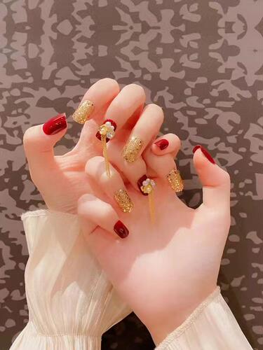 新中式结婚美甲贴片婚甲穿戴甲新娘成品高级感2023年新款短款显白