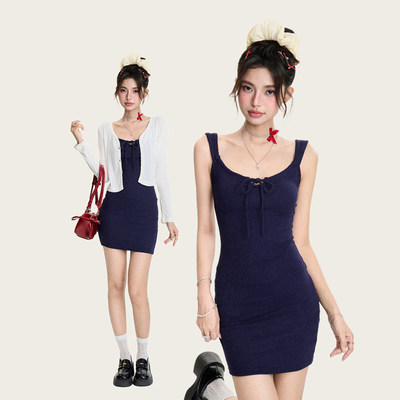 白小鱼甜美辣妹无袖吊带