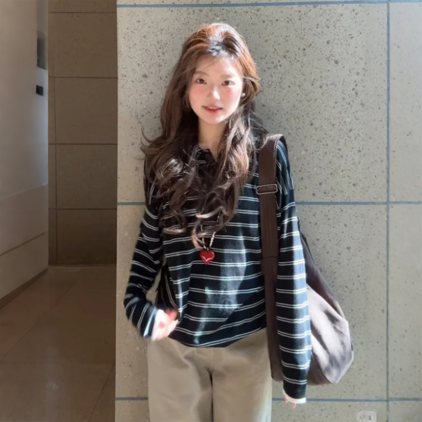 黑色条纹慵懒高级感套头长袖T恤