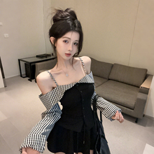 假两件格子衬衫女秋季辣妹性感一字肩露肩上衣巨好看独特绝美衬衣