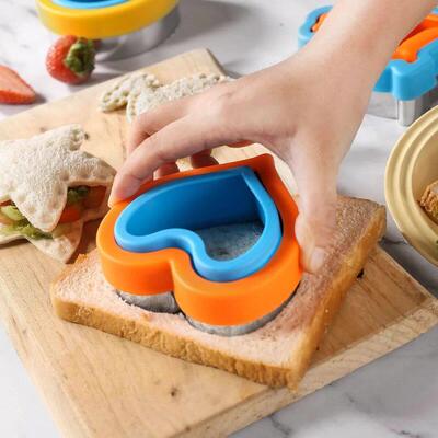 Sandwich Cutter Sealer Baking Cookie Cutter Bread Mold Dinos
