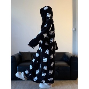 韩版小猫印花珊瑚绒连帽睡袍女款冬季新款大码加厚保暖家居服睡裙