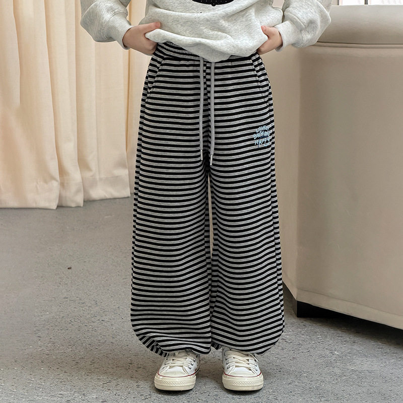 【加绒】艾摩贝贝儿童休闲裤女童奥粒一体绒阔腿束脚两穿条纹卫裤