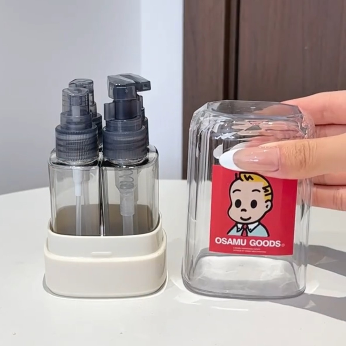 洗衣液旅行分装瓶便携多功能喷雾瓶按压式乳液瓶轻奢化妆品小瓶子