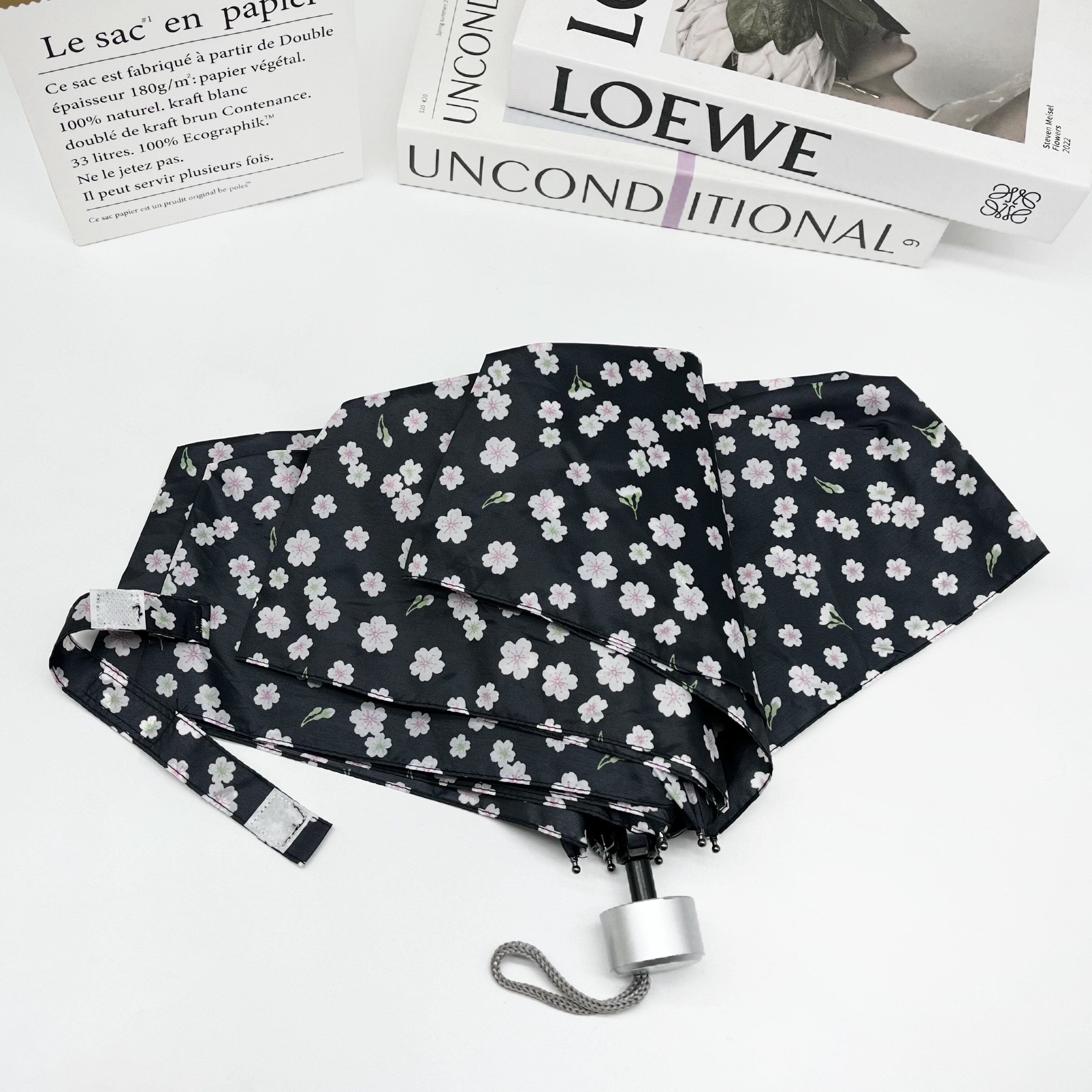 日单超轻232g小清新碎花三折手动雨伞防风便携学生成人雨伞