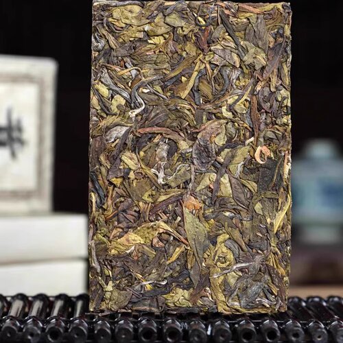 冰岛黄金叶茶砖普洱茶生态老茶