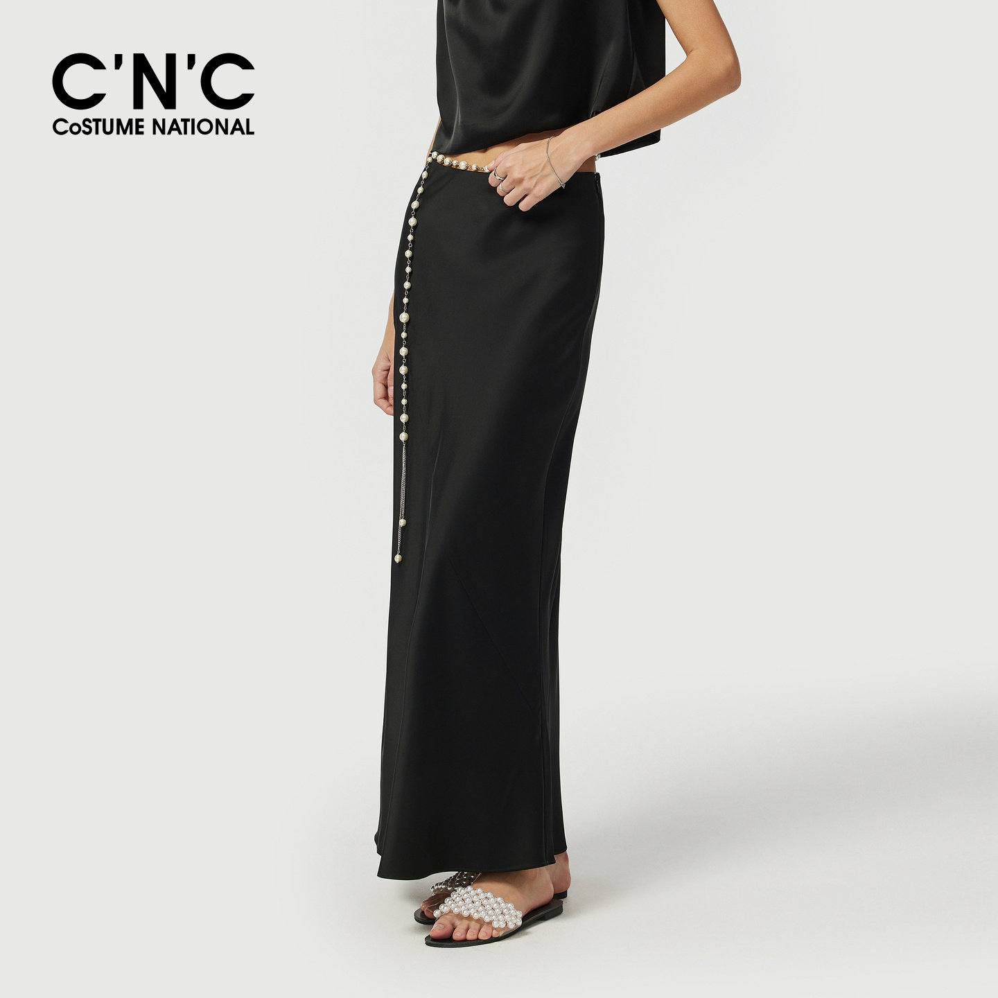 【三醋酸】CNC轻奢女装2026春装高腰侧开叉黑色通勤半身裙
