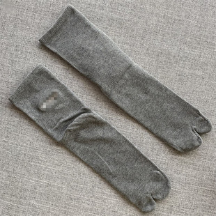 外贸袜子 刺绣中筒二指袜分趾袜 欧美M家小众轻奢二趾袜分指袜时尚