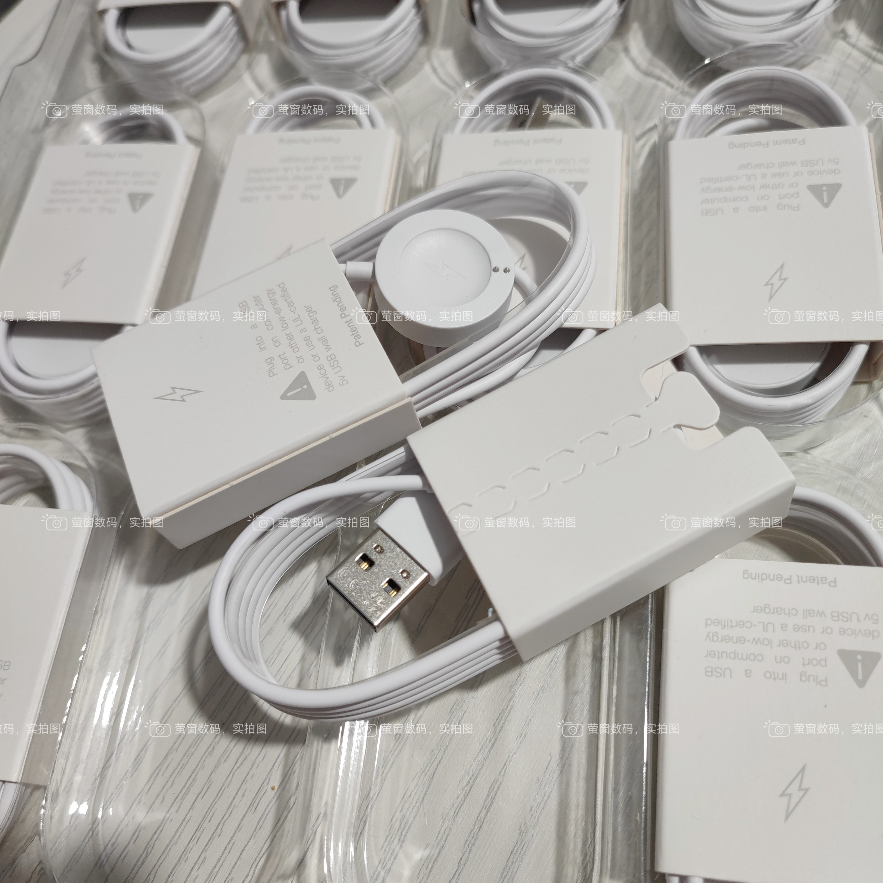 适用于阿玛尼Emporio Armani智能手表无线充电线充电器数据线