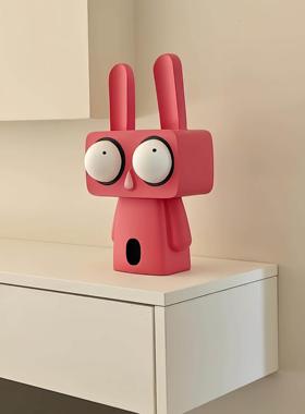 【新家的一百个快递】手绘卡通红白大眼兔子树脂摆件家居装饰软装