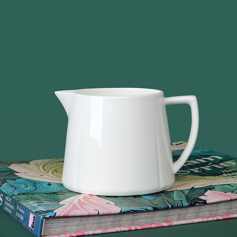 北欧简约骨瓷分茶器茶具公道杯冷水壶凉茶壶大号陶瓷公杯泡茶杯