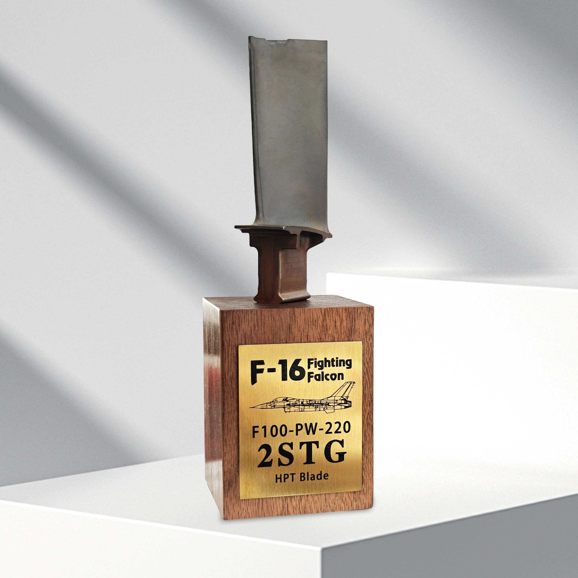 F16战斗机发动机二级涡轮叶片镍基单晶体 摆件收藏 退役真机拆除