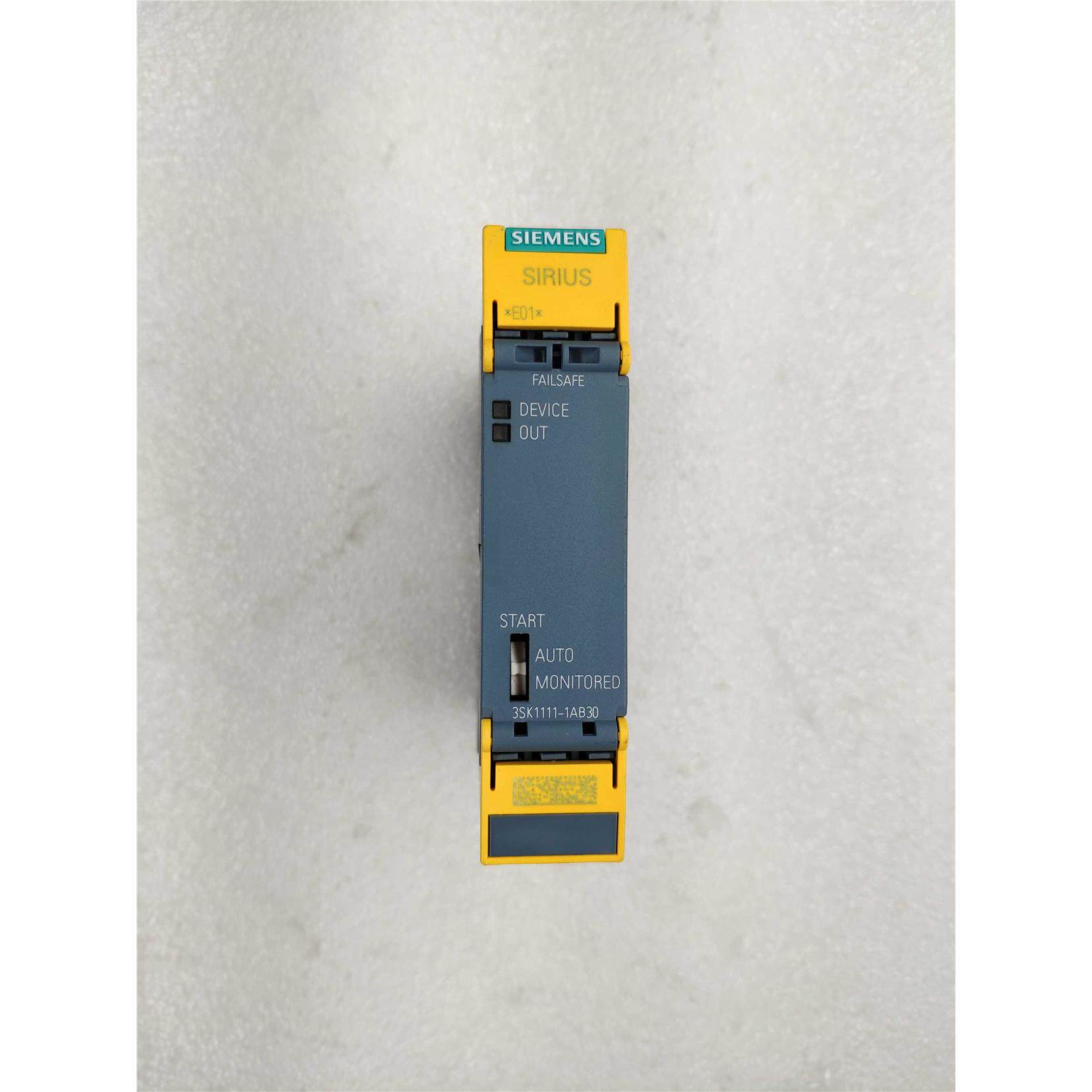 非实价3sk1111-1ab30西门子安全继电器3开1闭24v sirius安全开关