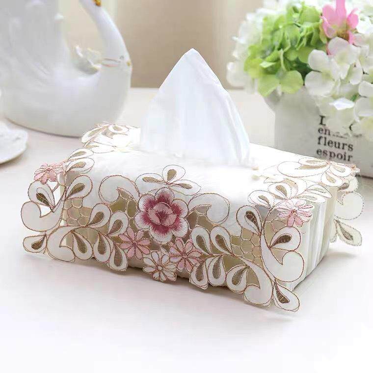 田园风布艺纸巾盒绣花镂空家用客厅车载抽纸盒时尚高档布艺纸巾套