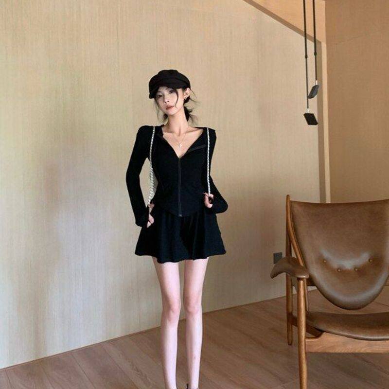 休闲运动时尚套装长袖防晒连帽外套上衣女早秋高腰阔腿短裤两件套