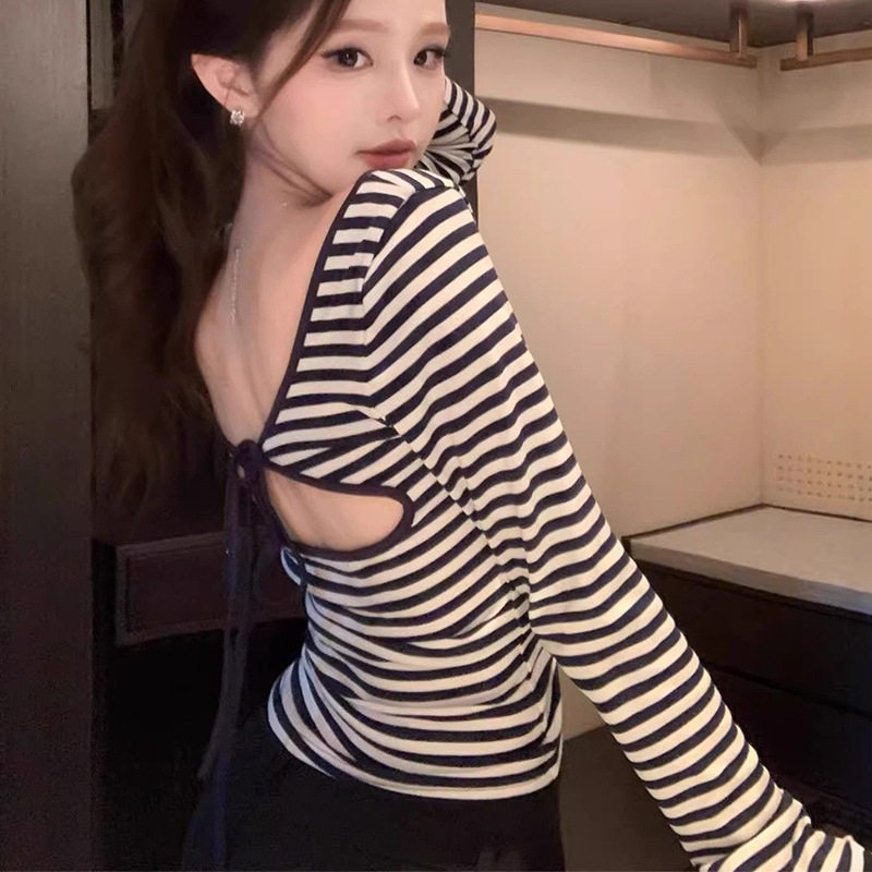 轻熟纯欲辣妹时尚大U领露背修身早秋长袖T恤上衣收腰打底性感条纹
