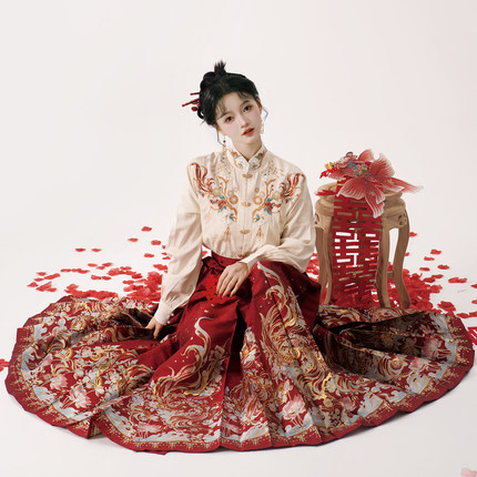 半木尧喜结莲鲤红色马面裙原创明制汉服套装女订婚服礼服新款上衣