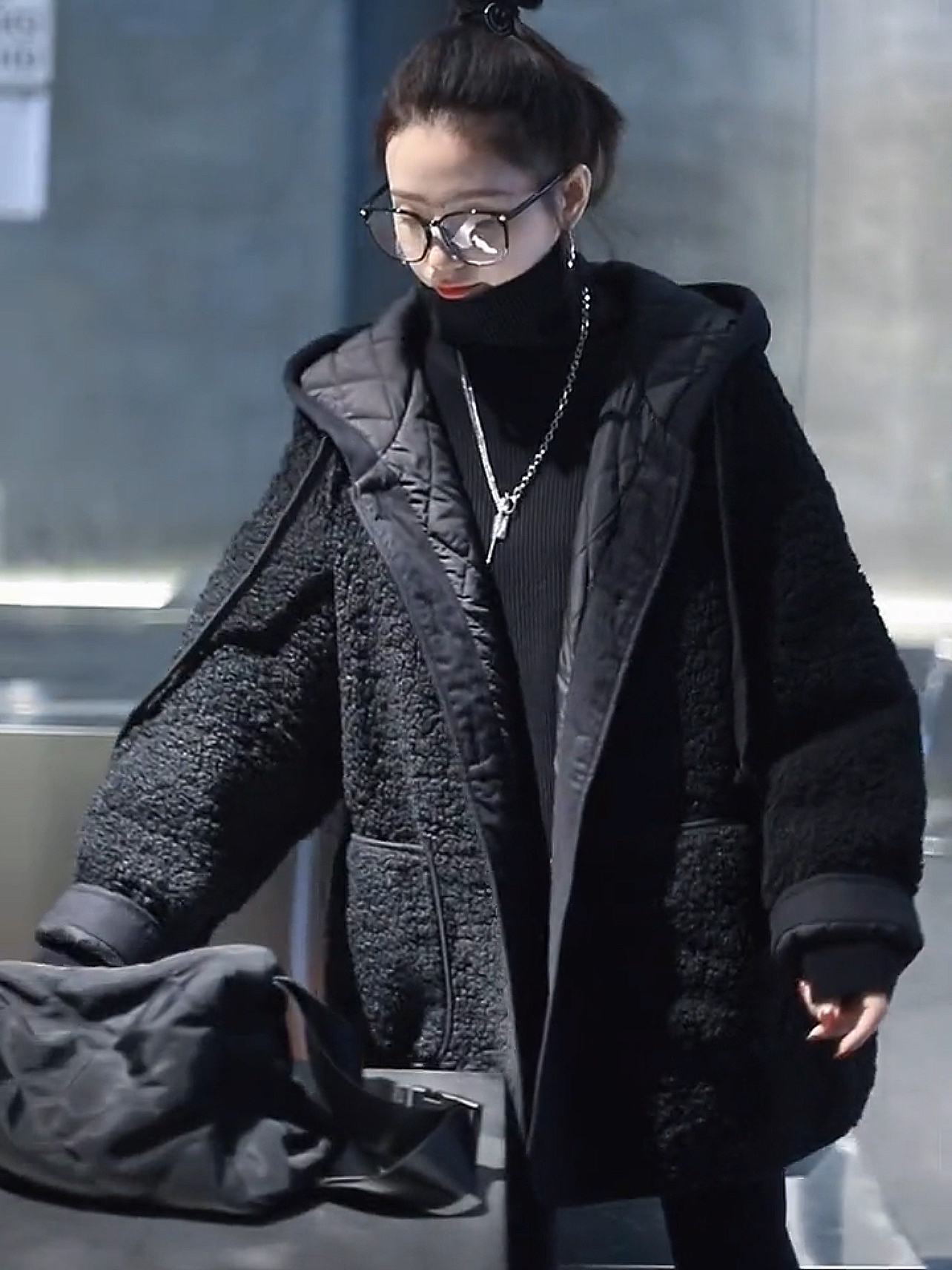 夹棉加厚冬季毛毛外套女2025新款韩版宽松羊羔毛夹克棉服连帽上衣