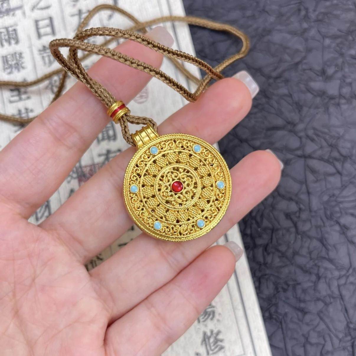 韦雪同款古法沙金珐琅八宝罗盘吊坠项链女吉祥新中式编绳毛衣链,饰品/流行首饰/时尚饰品新,项坠/吊坠,淘宝优惠券,粉丝福利购,淘宝优惠卷