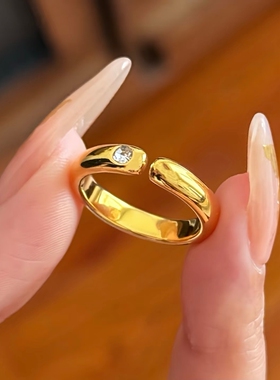 极简金色泥鳅背单钻开口戒指女小众设计轻奢高级感光面素圈食指戒