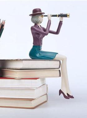 现代简约人物摆件文艺青年摆件装饰品工艺品书架装饰品样板饭软装