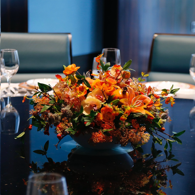 高端酒店餐桌花摆花仿真花大圆桌转盘中间摆件轻奢高档装饰品插花