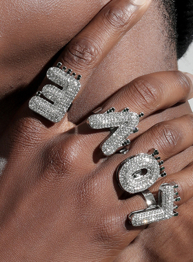 欧美ins风嘻哈潮流欧码8号镶钻字母可选满钻戒指男hiphop说唱配饰