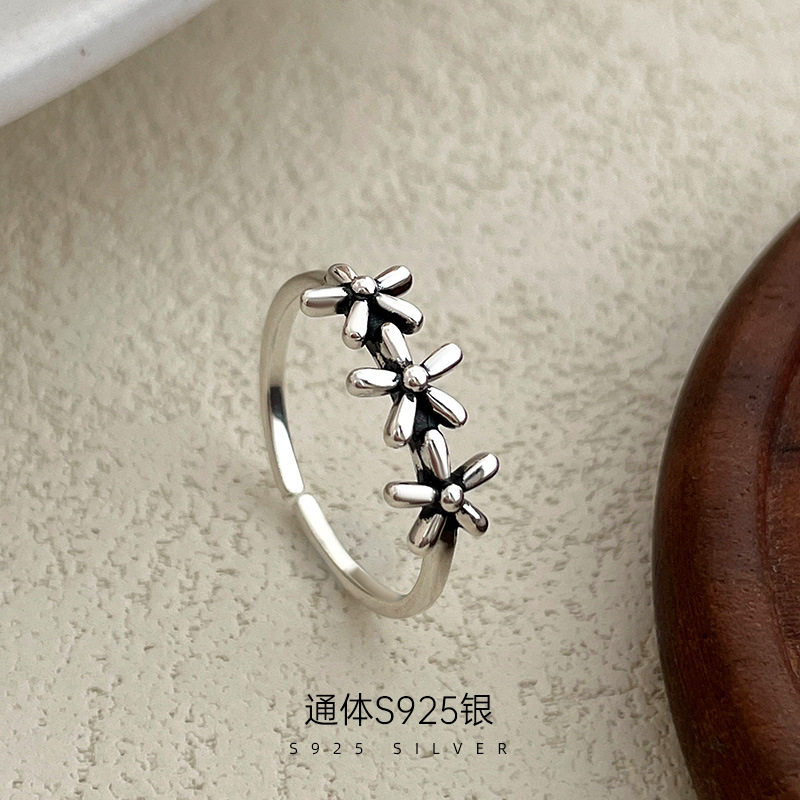 高级感S925银洋气做旧泰银小花戒
