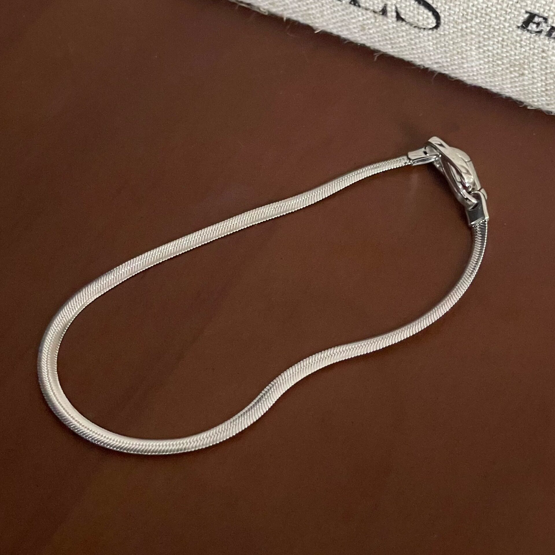 S925银意大利工艺扁蛇骨手链万能