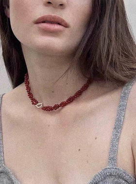 红色天然石缠绕串珠OT扣项链