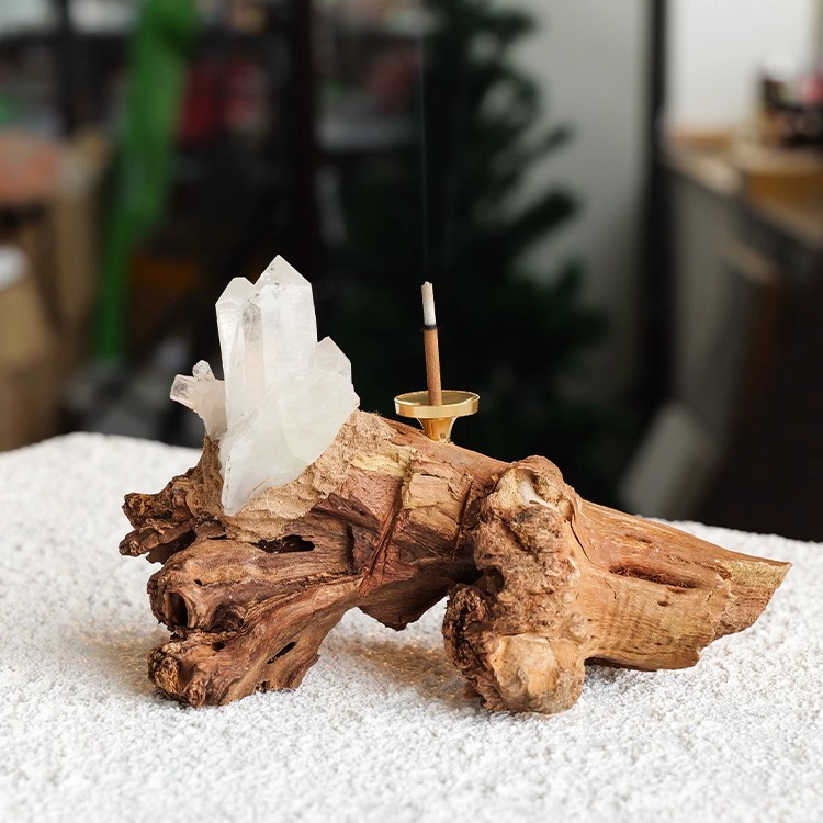 天然风化木香插白水晶风化木