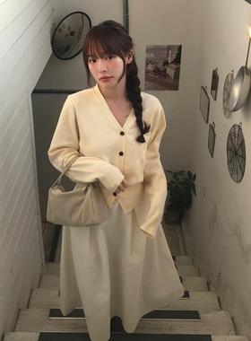 【宋智雅同款】General idea 复古经典基础款浅V领针织开衫BD4503